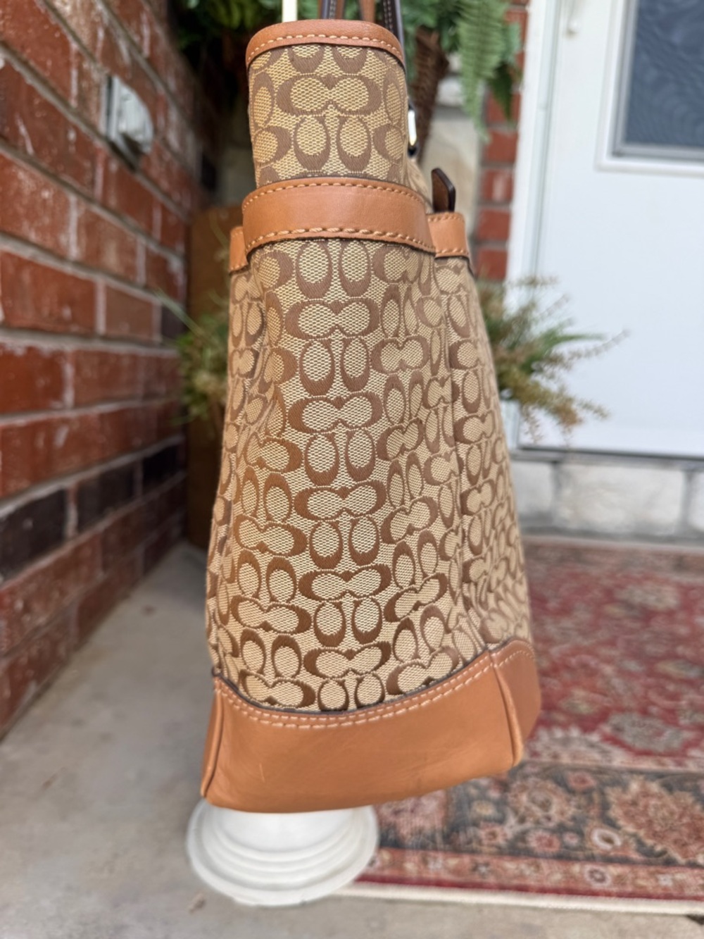 Coach Signature of Print Tote Bag in Tan and Brown - Picture 5 of 13